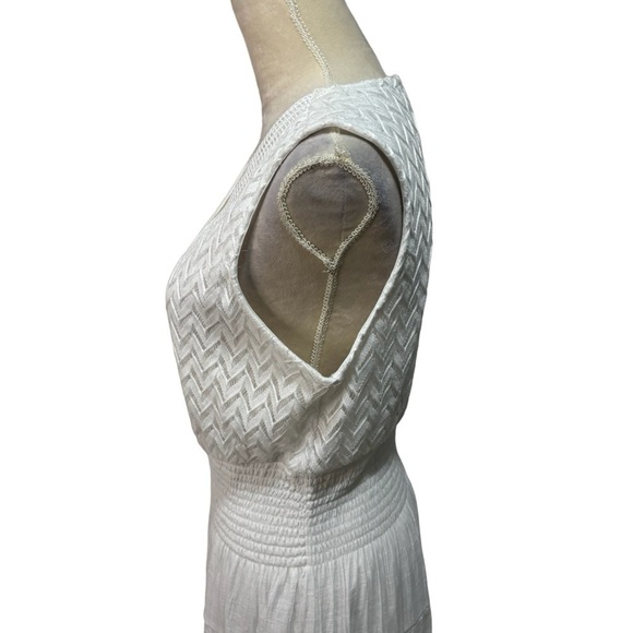 J Gee White Sleeveless V-Neck Tiered Smocked Boho Romantic Maxi Dress Size L - Picture 5 of 15